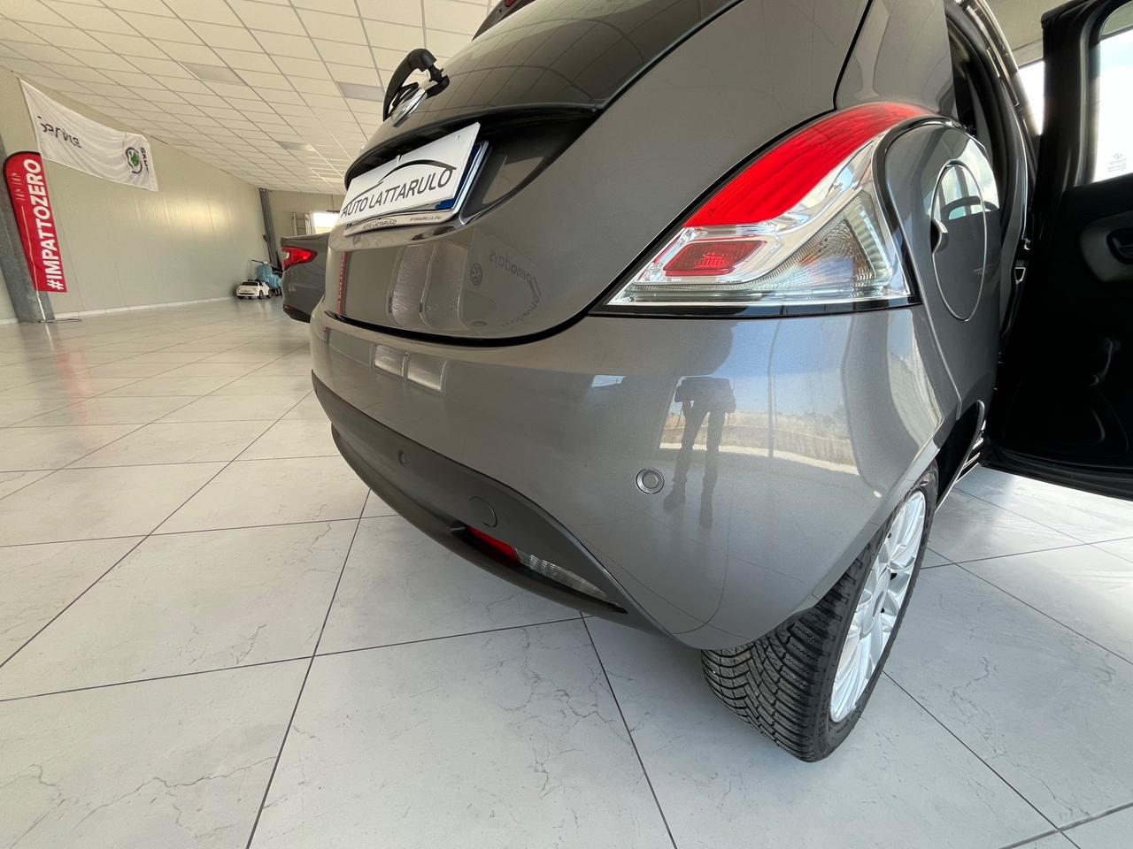 Lancia Ypsilon 1.2 69 CV 5 porte Platinum FULL