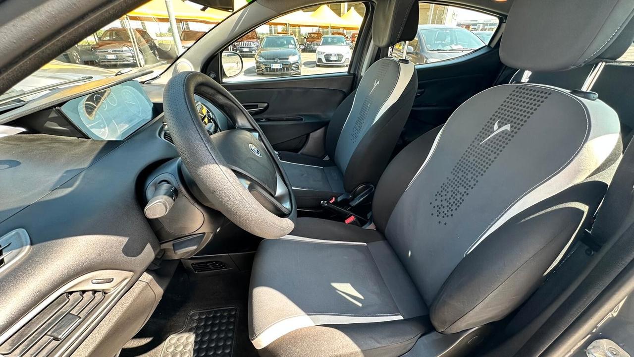 Lancia Ypsilon 1.2 69 CV 5 porte GPL Ecochic Silver UNICO PROPRIETARIO KM CERTIFICATI