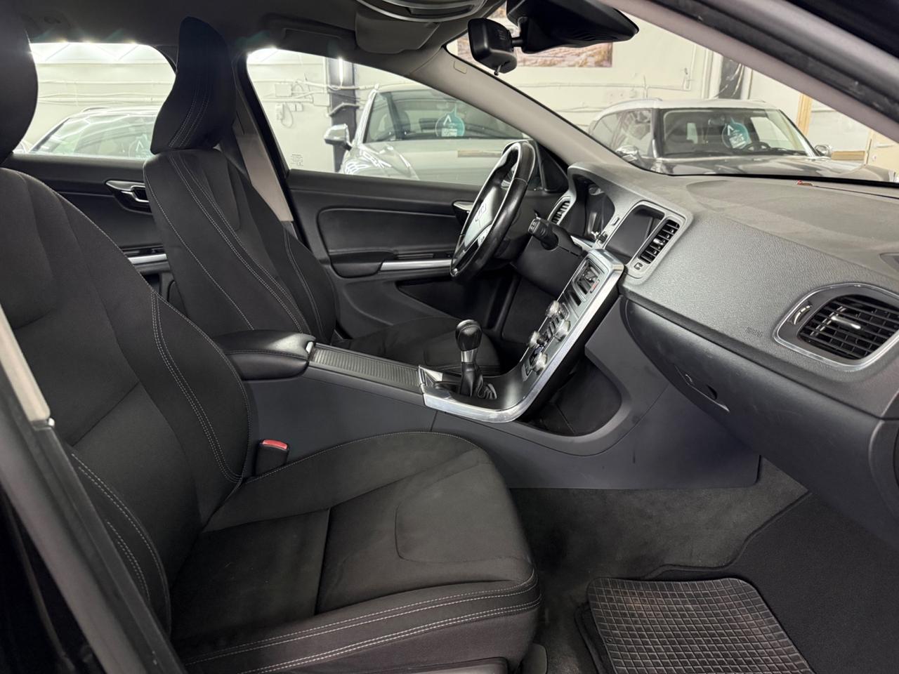 Volvo V60 D2 Momentum