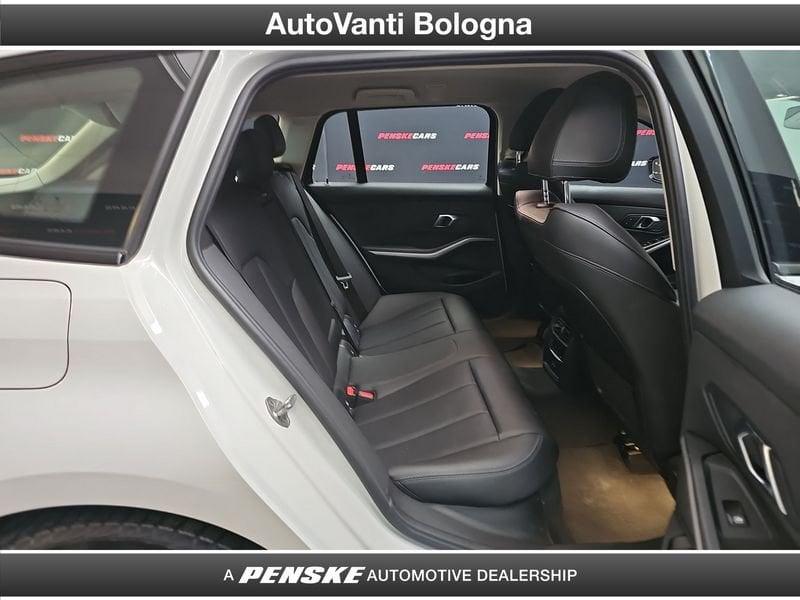 BMW Serie 3 320d Touring Xdrive mhev 48V auto