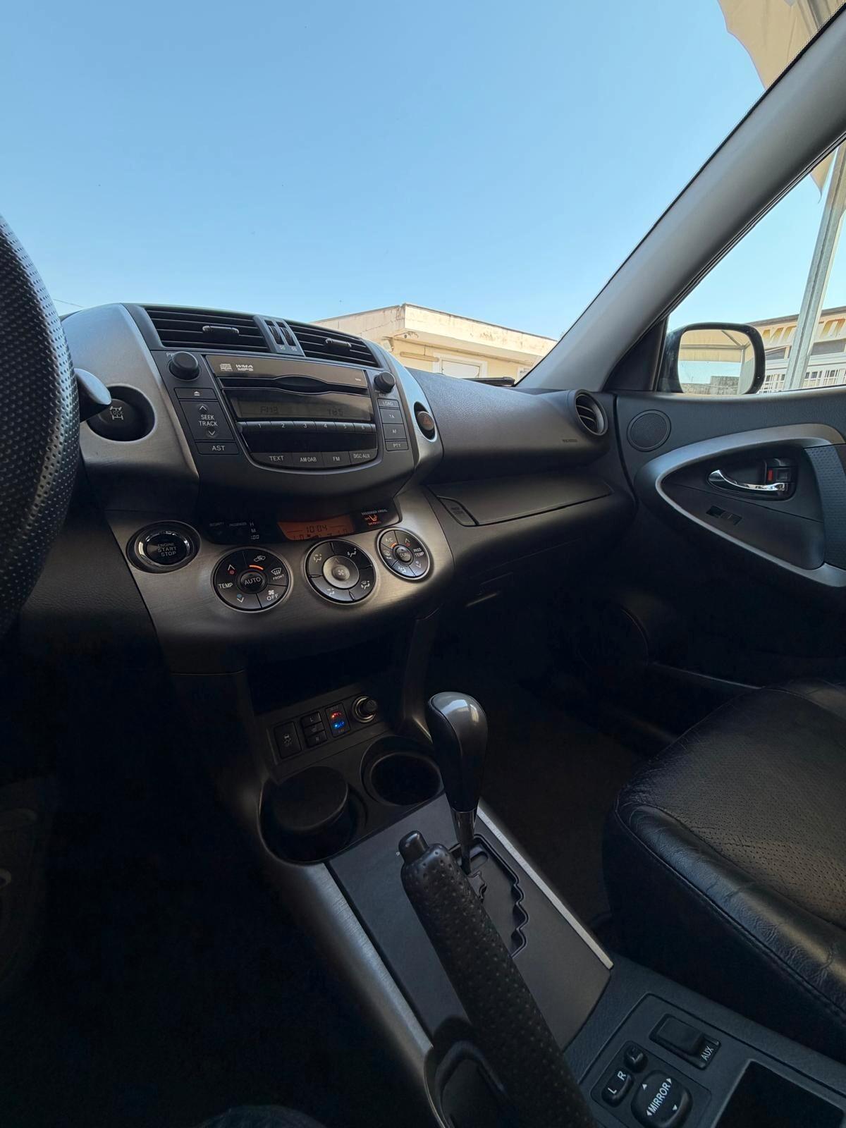 Toyota RAV 4 RAV4 Crossover 2.2 D-Cat A/T 150 CV Luxury
