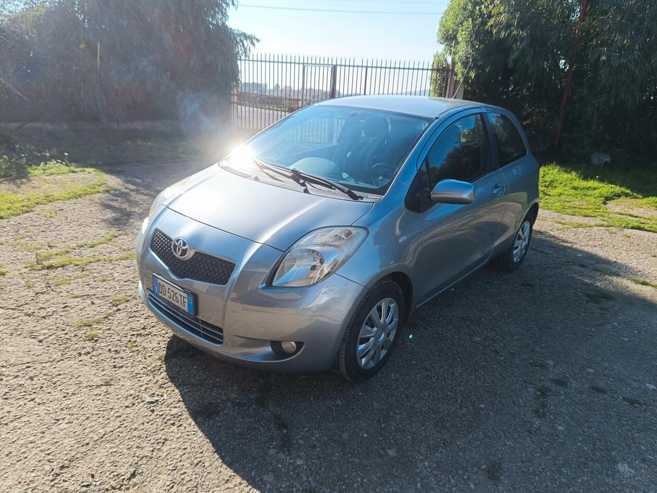 Toyota Yaris 1.0 3 porte