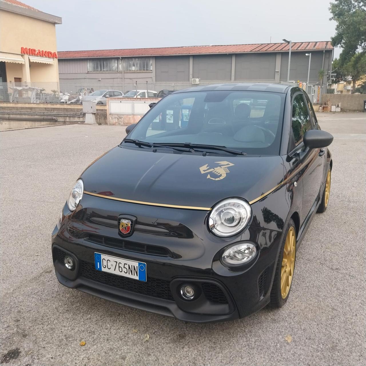 Abarth 595 SCORPIONEORO