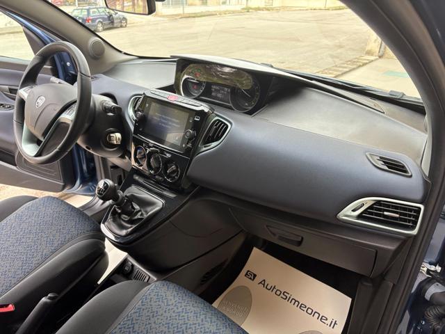 LANCIA Ypsilon 1.0 FireFly 5 porte S&S Hybrid Gold 5 posti.