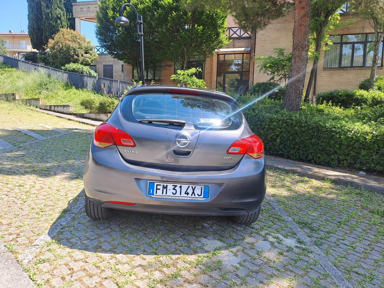 Opel Astra 1.7 CDTI 125CV 5 porte Cosmo