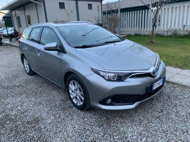 TOYOTA Auris Touring Sports 1.8 Hybrid Lounge