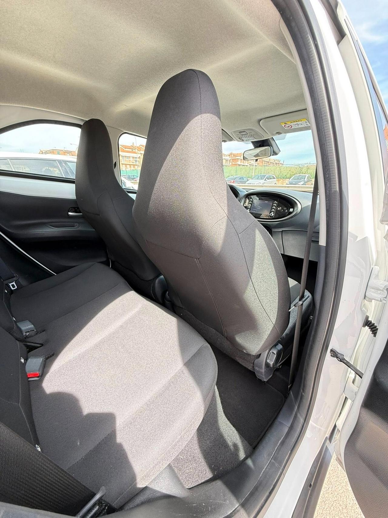 Toyota Aygo X 1.0 VVT-i 72 CV 5 porte Lounge Air S-CVT