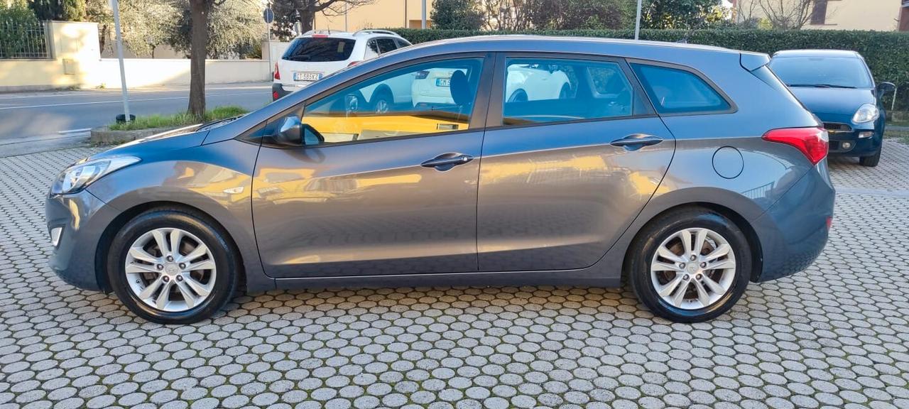 Hyundai i30 Wagon 1.6 CRDi Go!