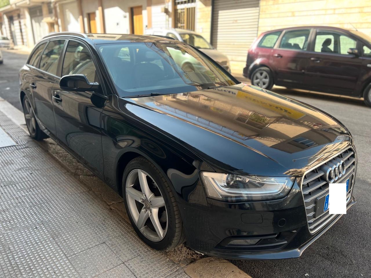 Audi A4 Avant 2.0 tdi Advanced 150cv multitronic LED/NAVI/PDC
