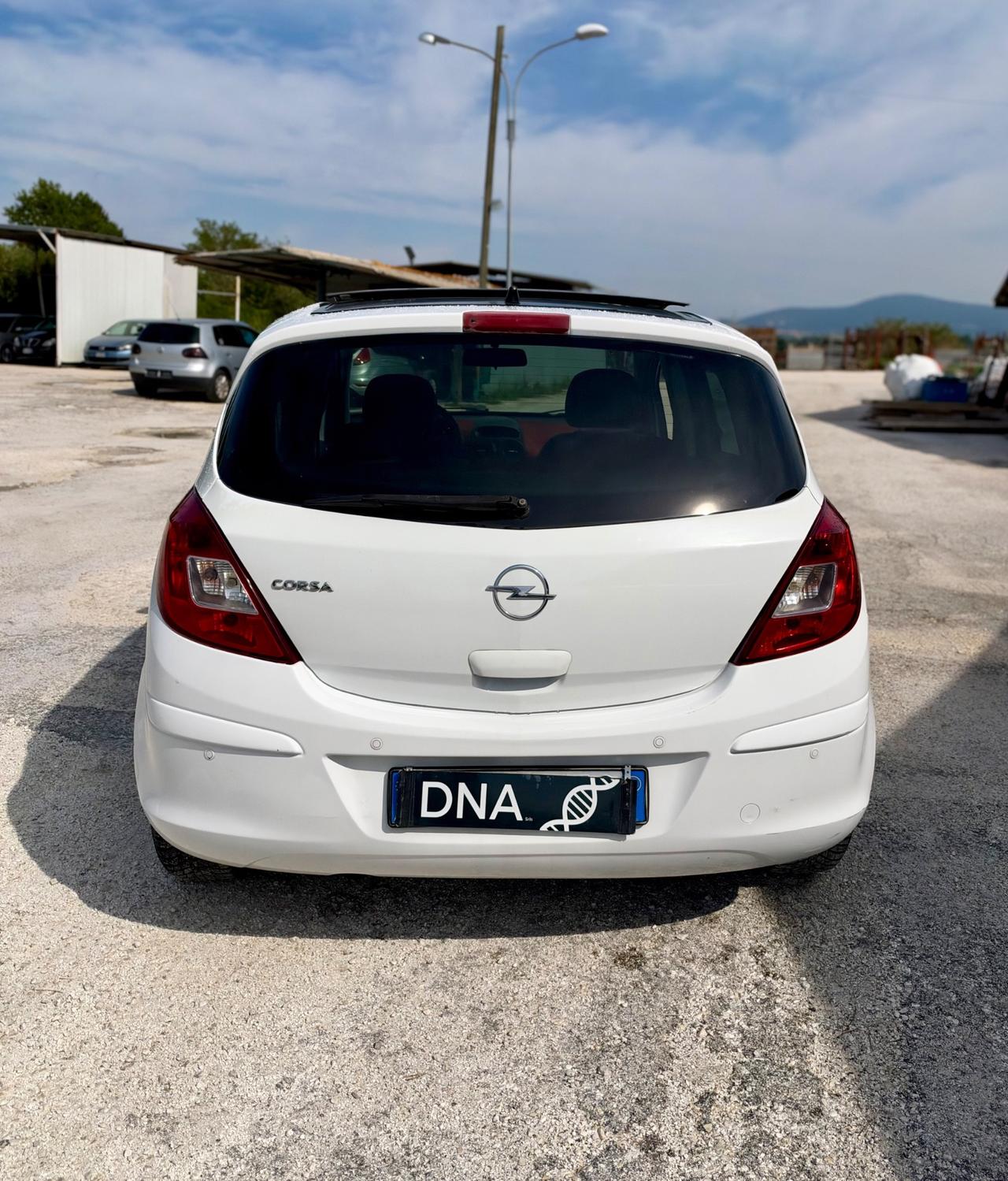 Opel Corsa 1.2 Benzina NEOPATENTATI UNIPROPRIETÀ