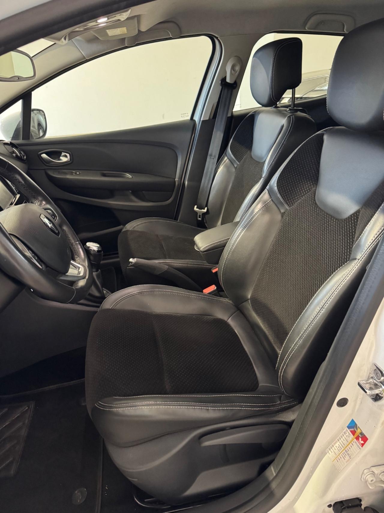 Renault Clio TCe 12V 90CV Start&Stop 5 porte Energy Intens
