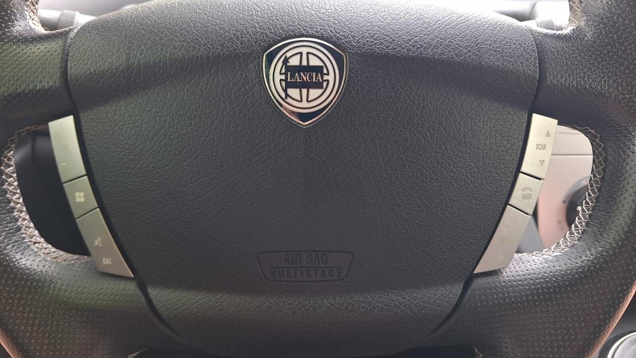 LANCIA YPSILON 1.3MTJ NEOPATENTATI