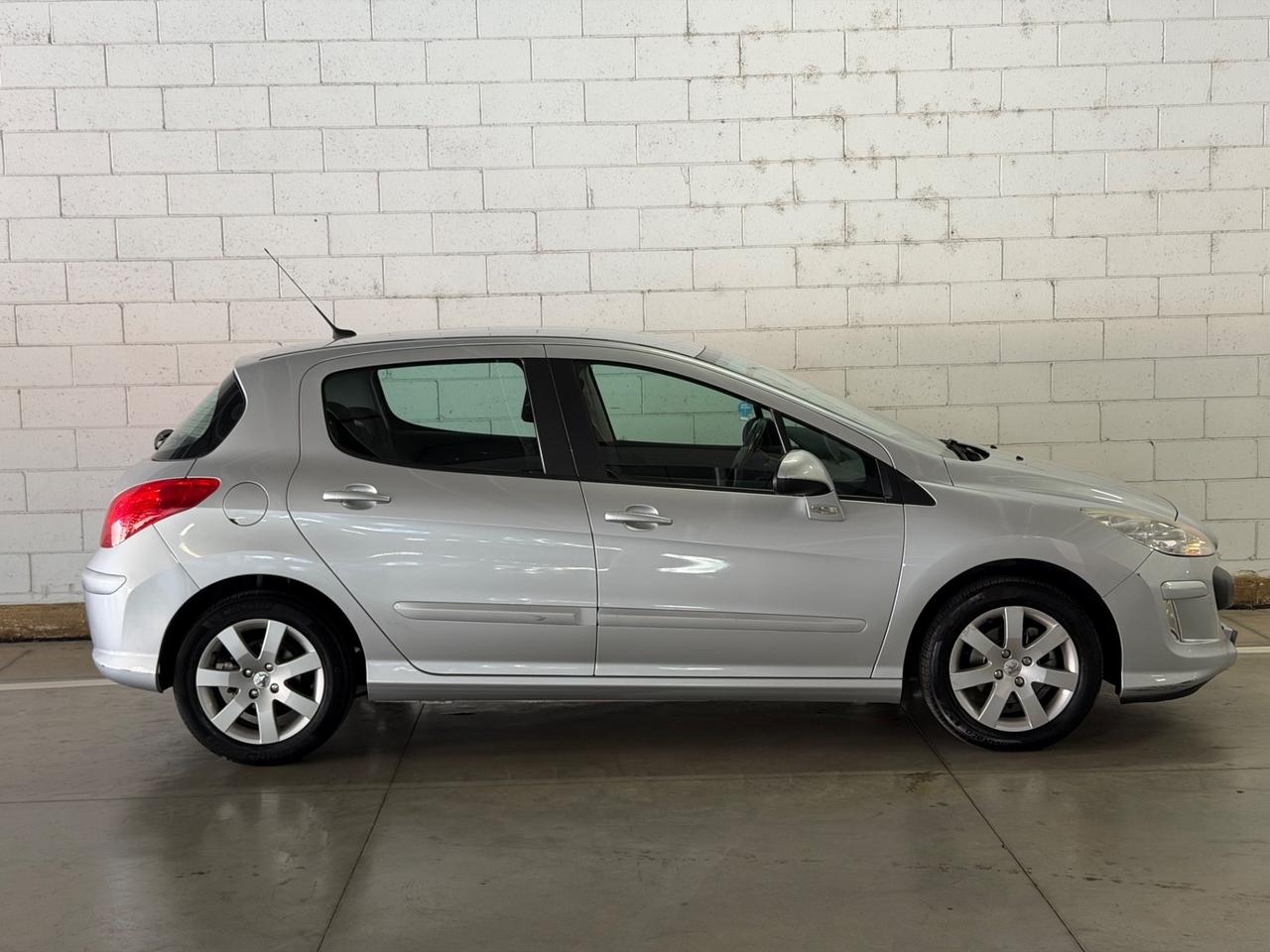 Peugeot 308 1.6 VTi 120CV 5p. Tecno