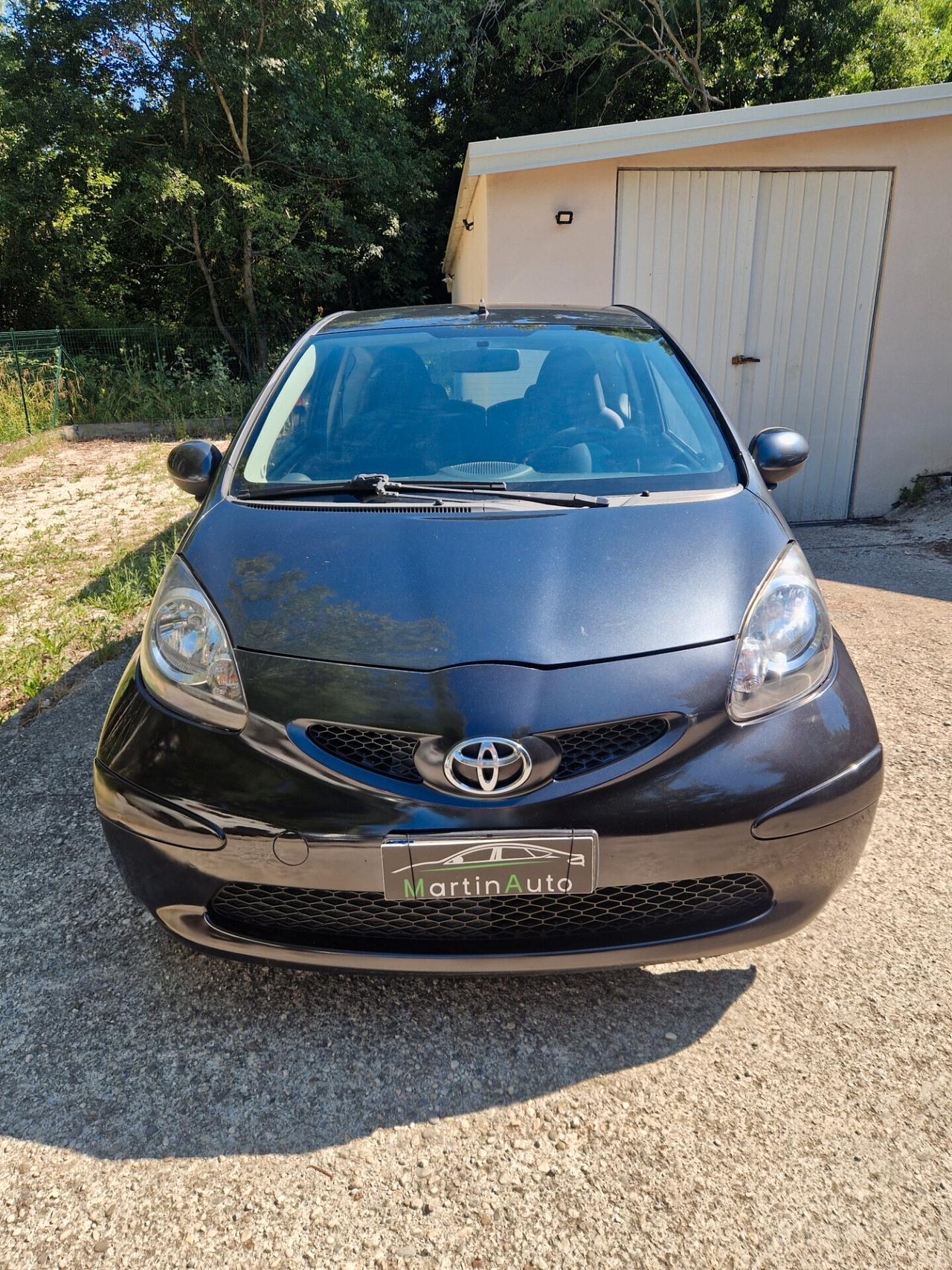 Toyota Aygo 1.0 Benz 68cv - Garanzia 12 mesi