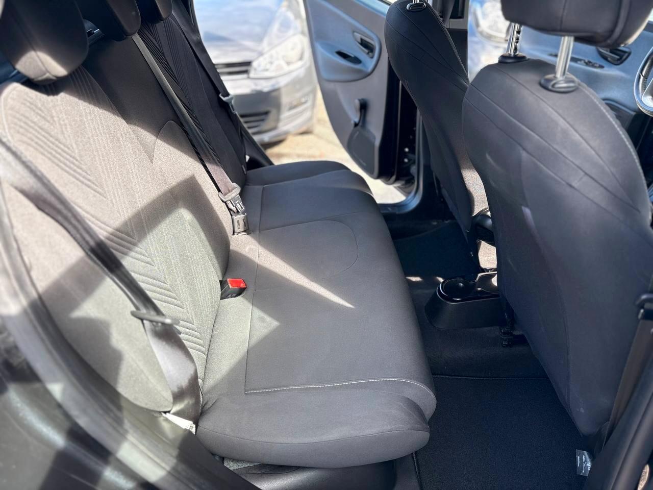 Lancia Ypsilon 1.0 FireFly 5 porte S&S Hybrid Gold