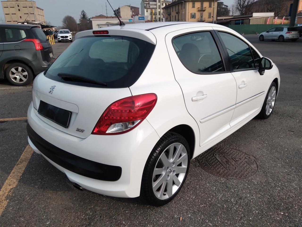 Peugeot 207 1.6 turbo 156CV 6marce 5p. Allure