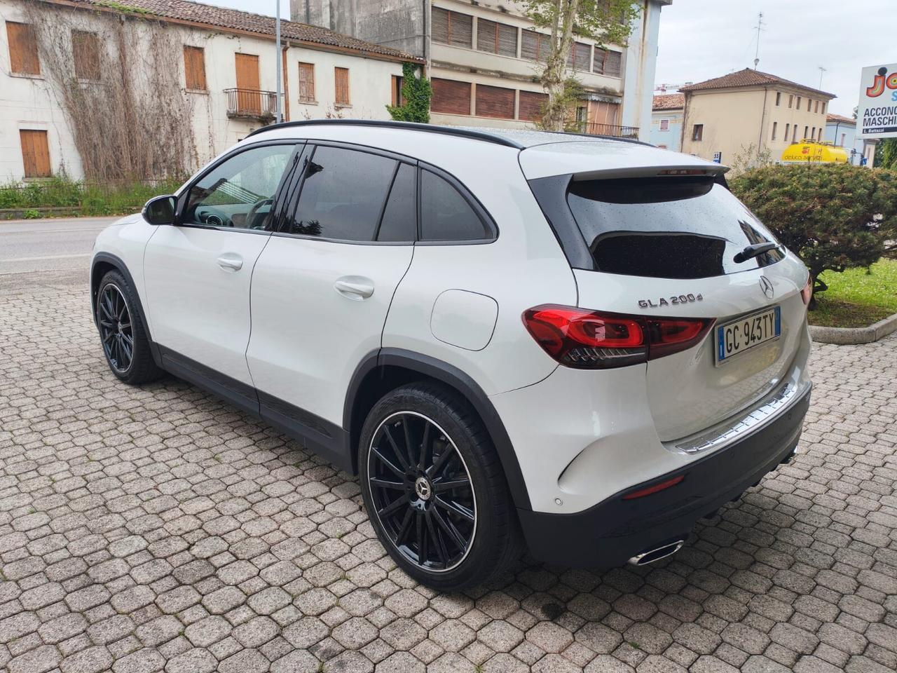 MERCEDES GLA 200 EXECUTIVE PREMIUM
