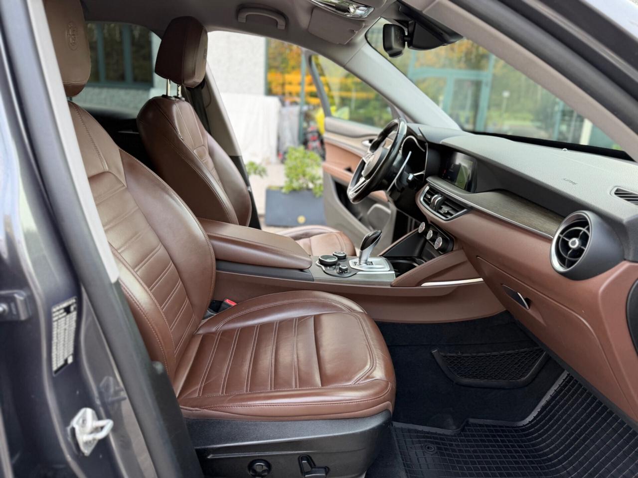 Alfa Romeo Stelvio 2.2 Turbodiesel 210 CV*Automatik*4x4*Pelle*