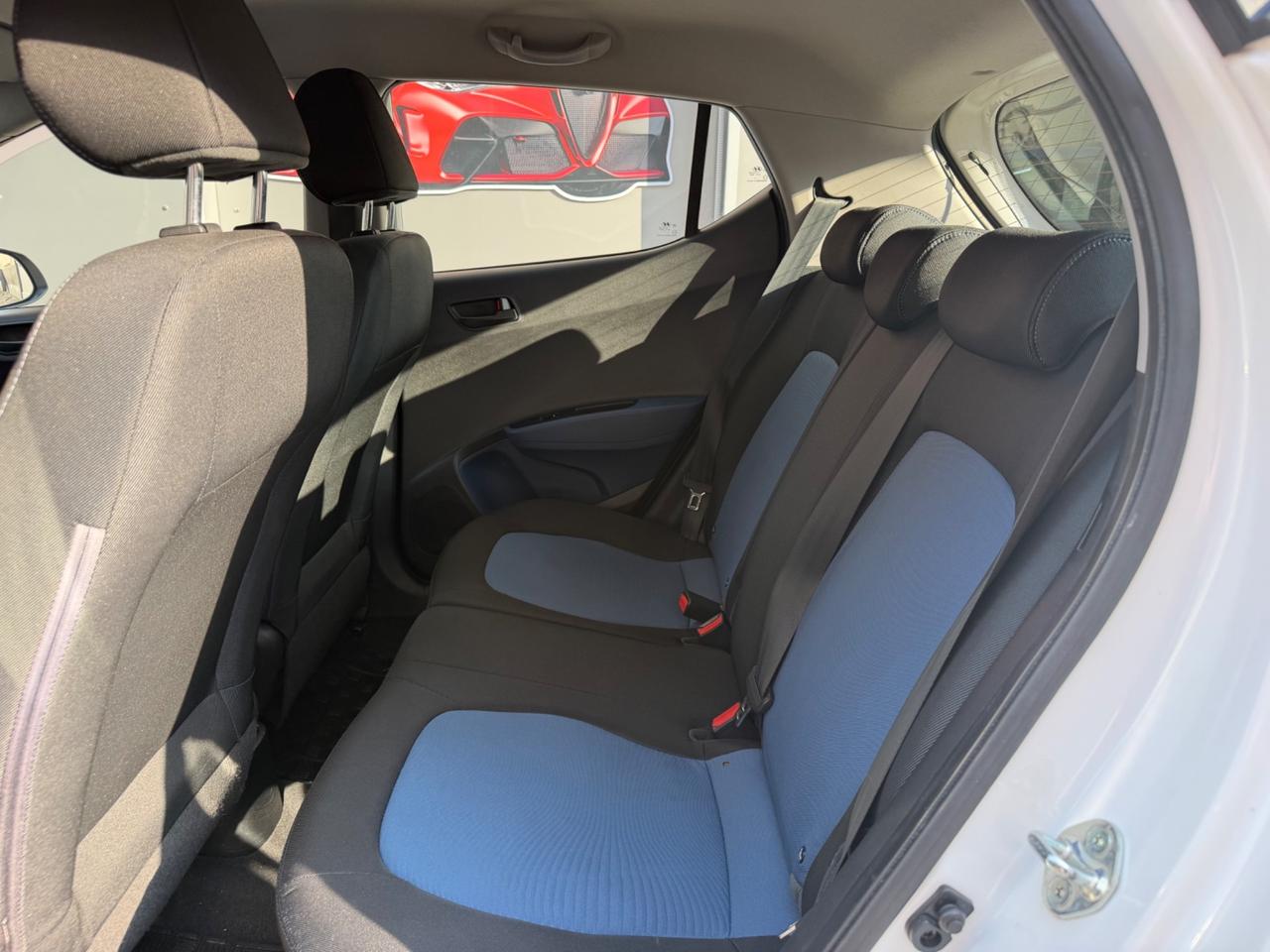 Hyundai i10 1.0 MPI Login 2015