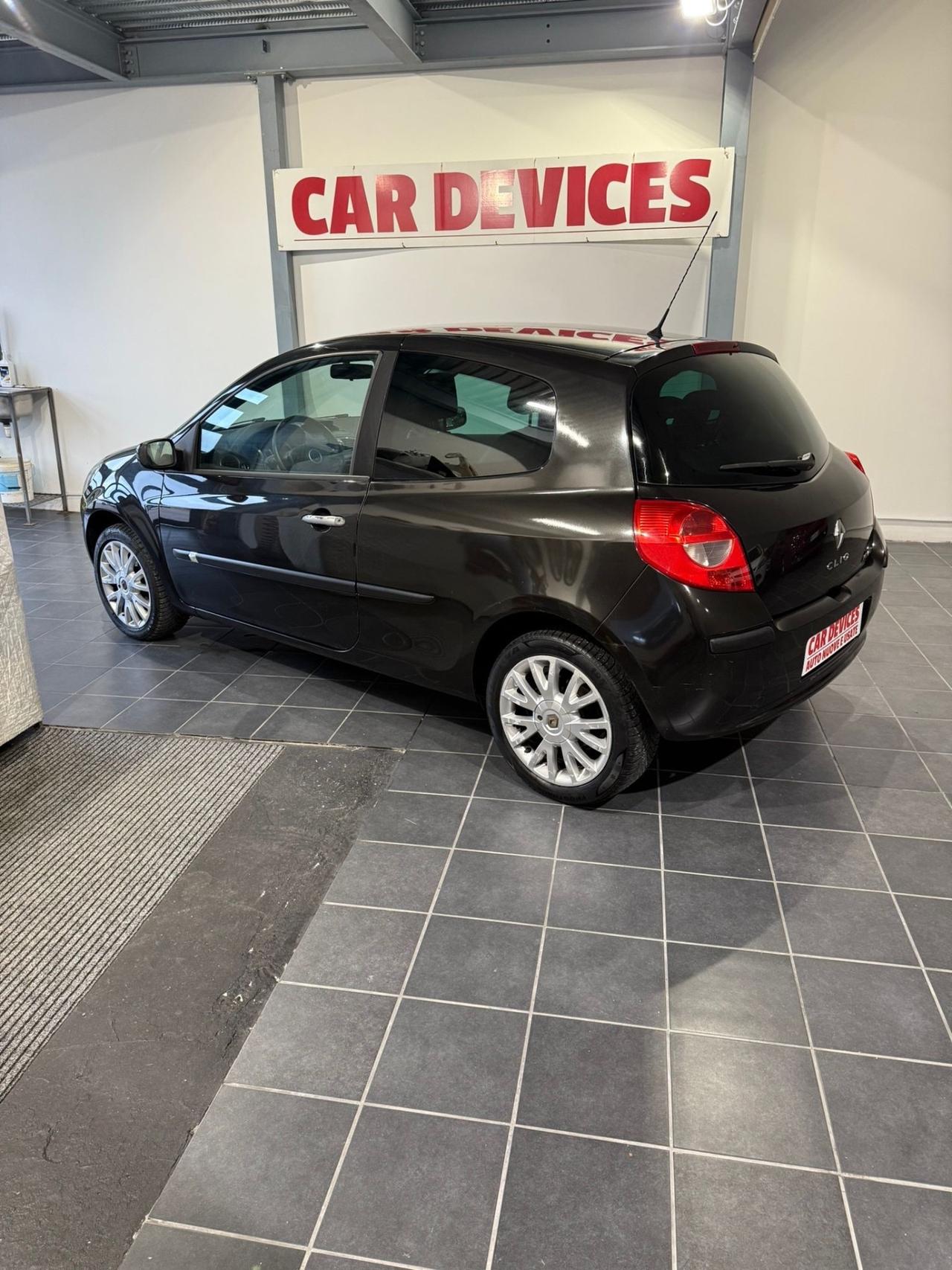 RENAULT CLIO 1.5 -NEOPATENTATI-UNICO PROPRIETARIO