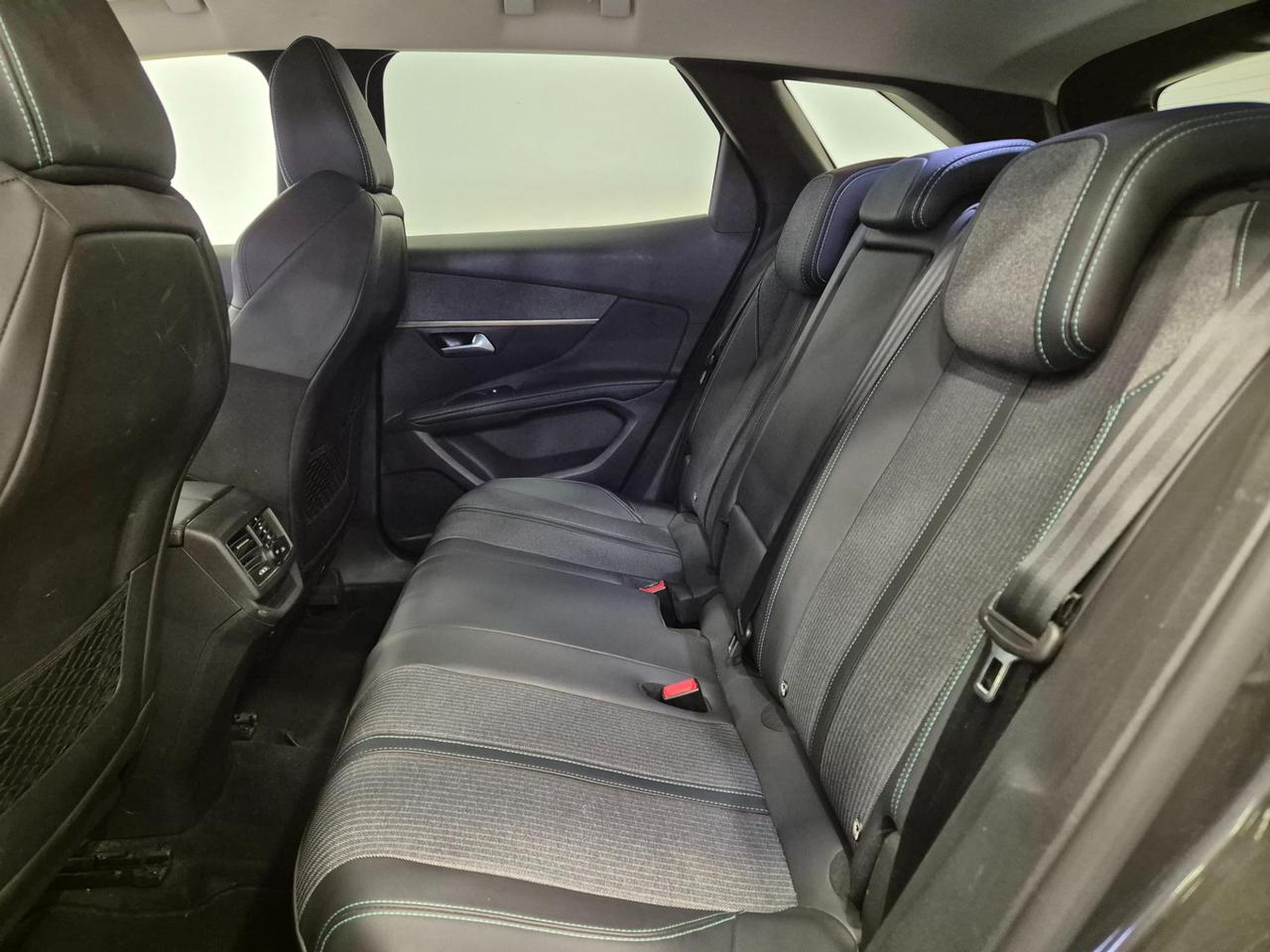 Peugeot 3008 1.5 bluehdi Allure s&s 130cv eat8 N1 - NEOPATENTATI - Cam - Carplay