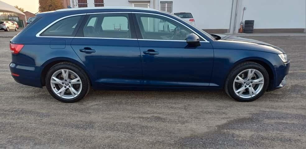 Audi A4 2.0 TDI 150 CV ultra S tronic Design