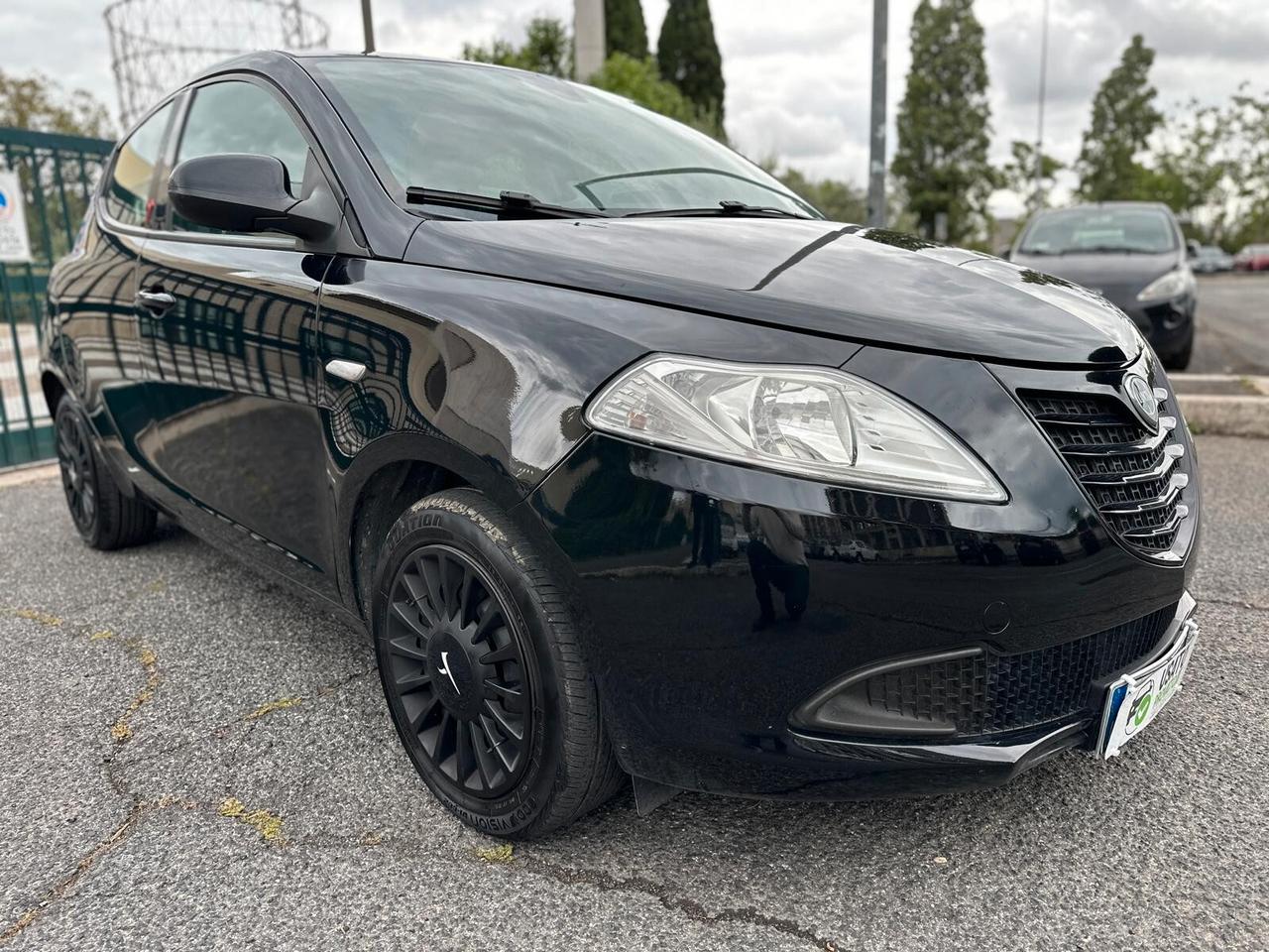 Lancia Ypsilon GPL RINNOVATO GARANZIA 12 MESI