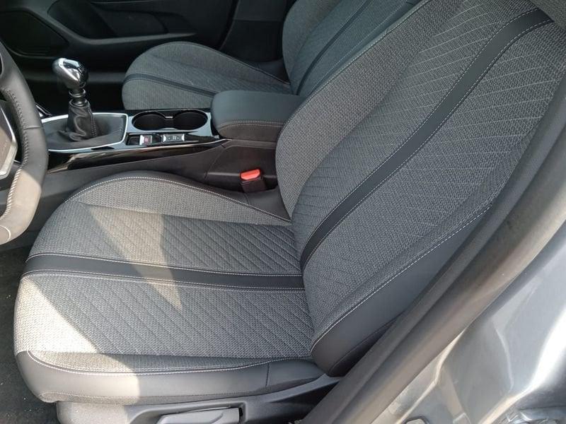Peugeot 208 Allure PureTech 100 S/S
