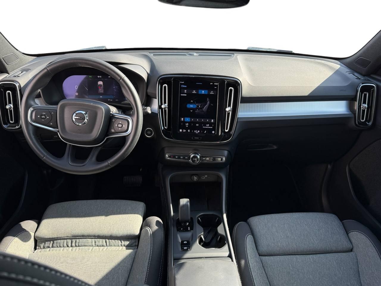 VOLVO XC40 2023 - XC40 2.0 b3 Core auto