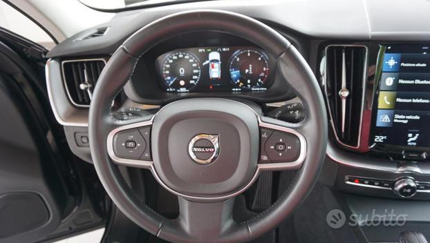 VOLVO XC60 B4 (d) AWD Geartronic Momentum