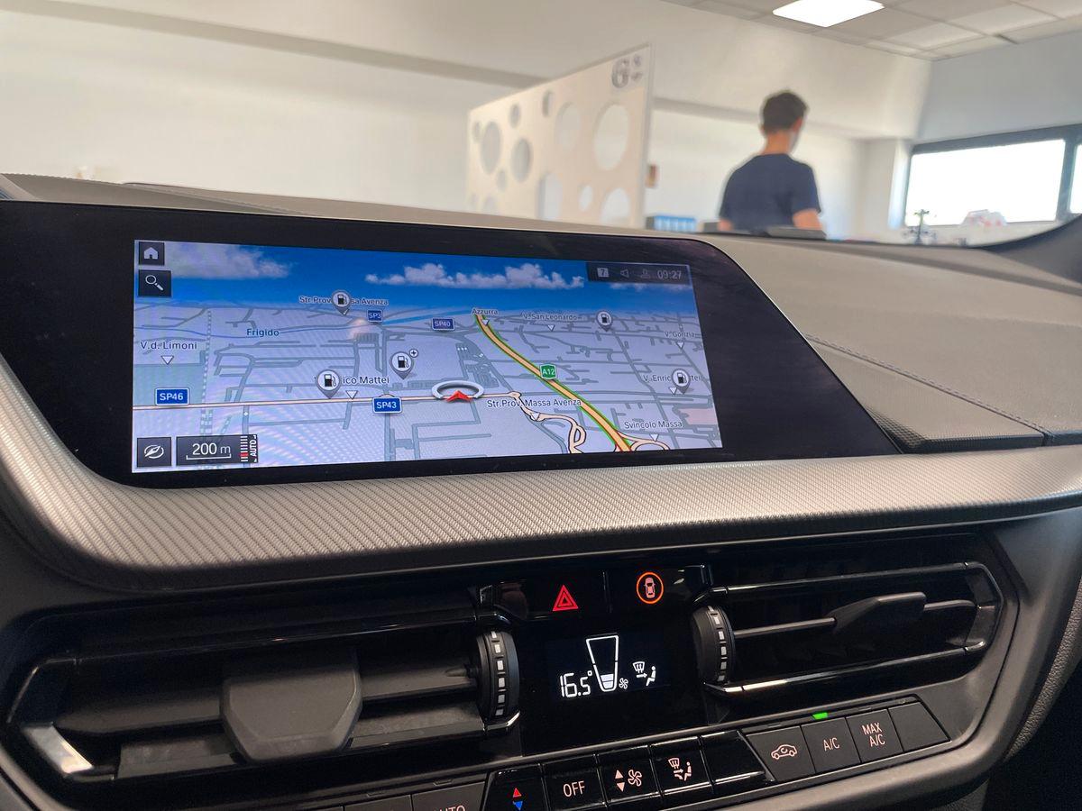 BMW Serie 1 F40 - 116d Msport auto