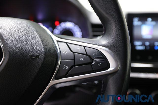 RENAULT Clio TCE 90 CV 5 PORTE EQUILIBRE NEOPATENTATI FARI LED