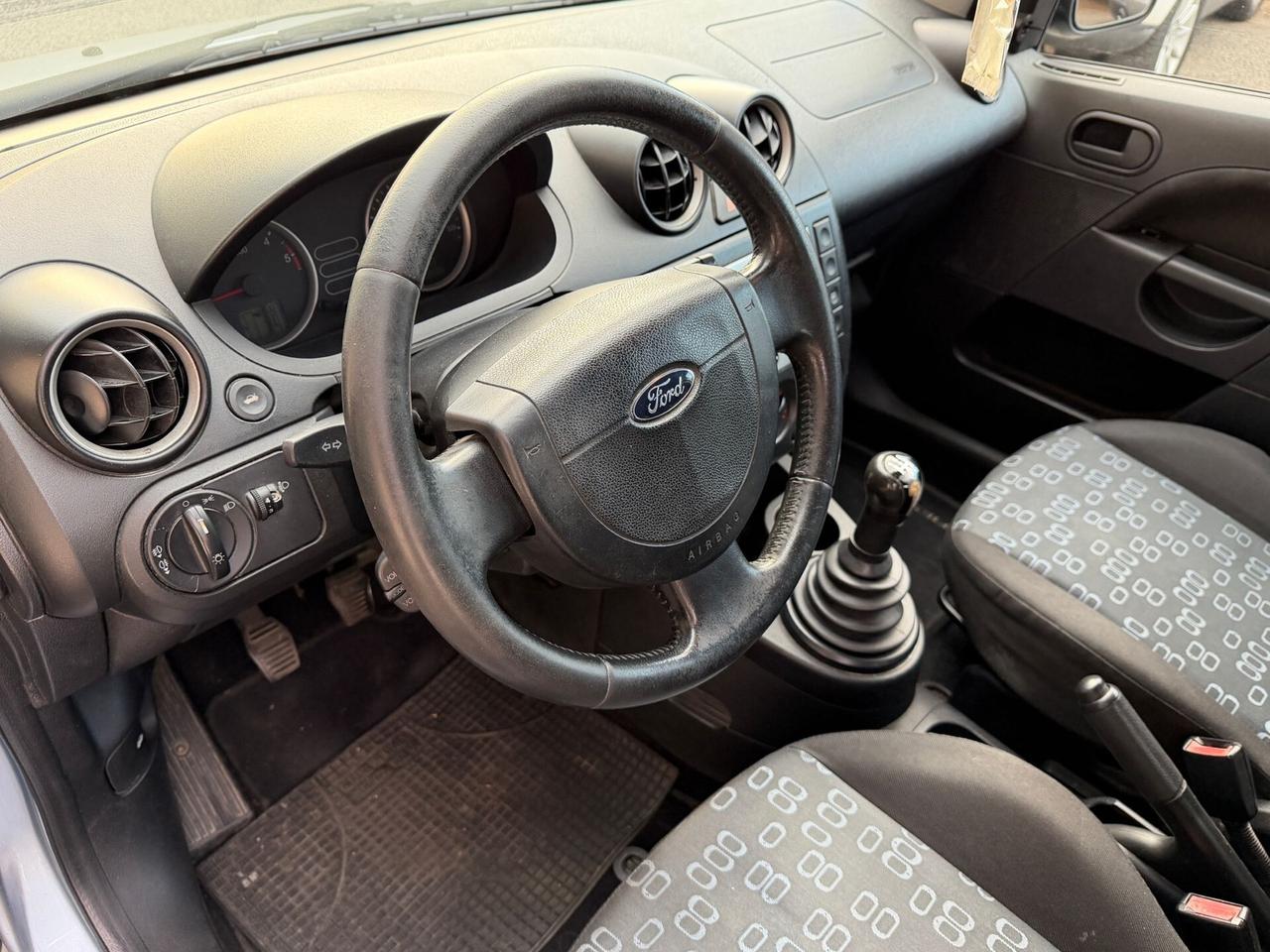 Ford Fiesta 1.4 TDCi 3p. Ambiente