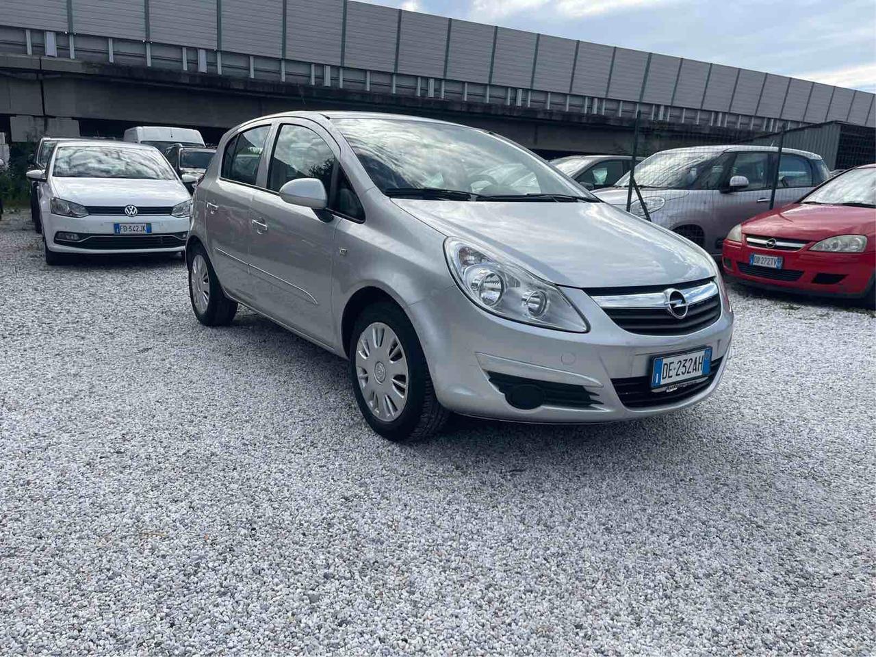 OPEL CORSA - 49 000 km -