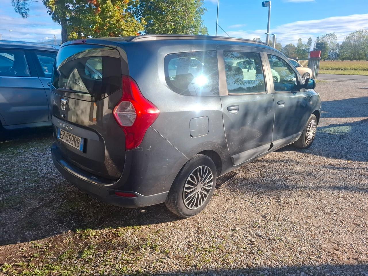 Dacia Lodgy 1.6 8V 85CV 5 posti Lauréate (60Kw)