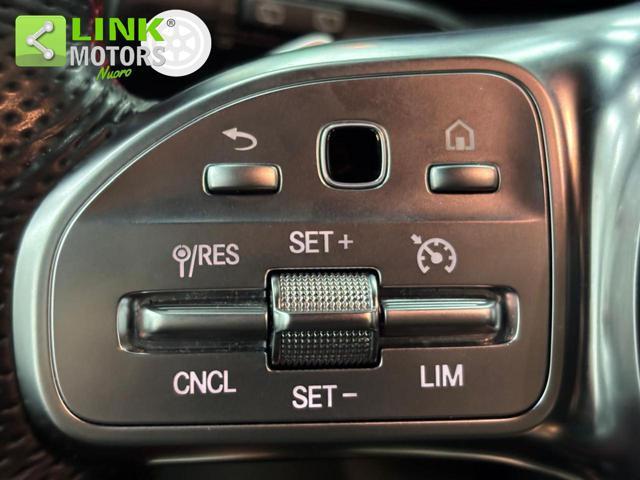 MERCEDES-BENZ A 200 d Premium AMG Line