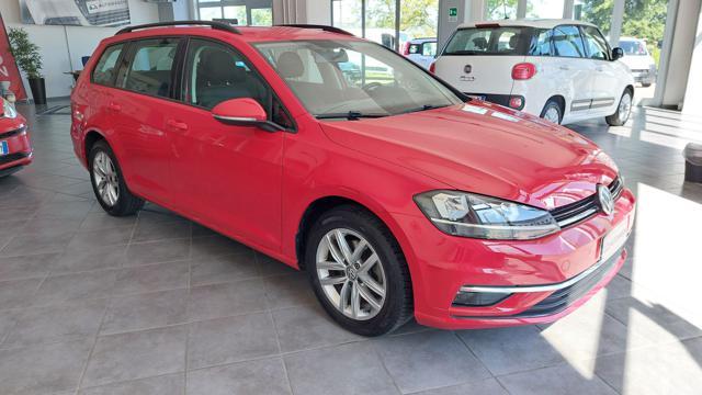 VOLKSWAGEN Golf Variant 1.6 TDI 115 CV Business BlueM. Tech.Az. Italia