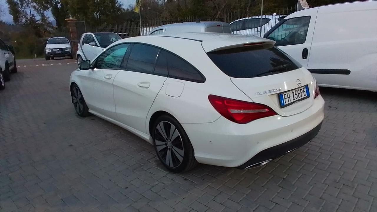 Mercedes-benz CLA 200 d Shooting Brake Automatic Sport