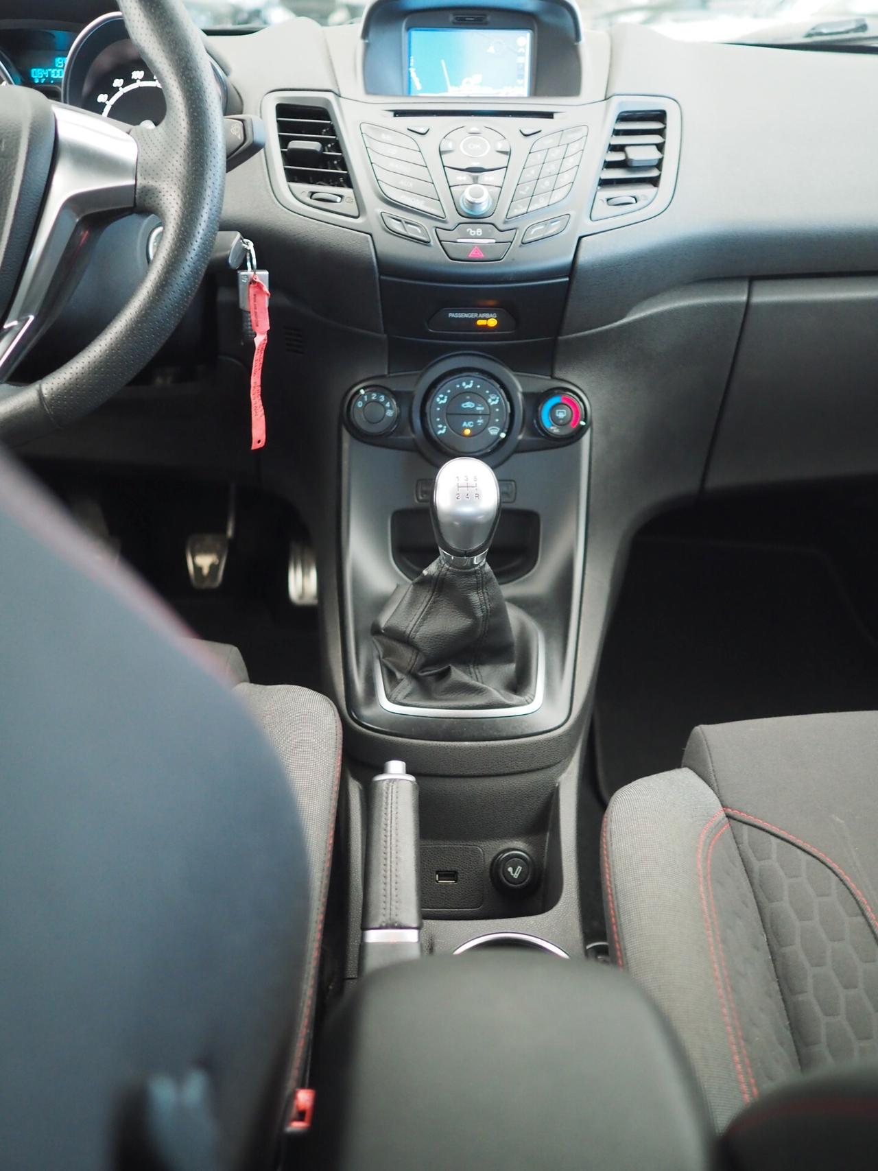 Ford Fiesta 1.5 TDCi 75CV 5 porte ST-Line