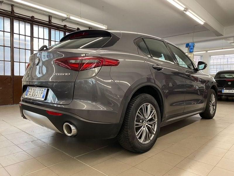 Alfa Romeo Stelvio 2.0 Turbo 200 CV AT8 Q4 Business