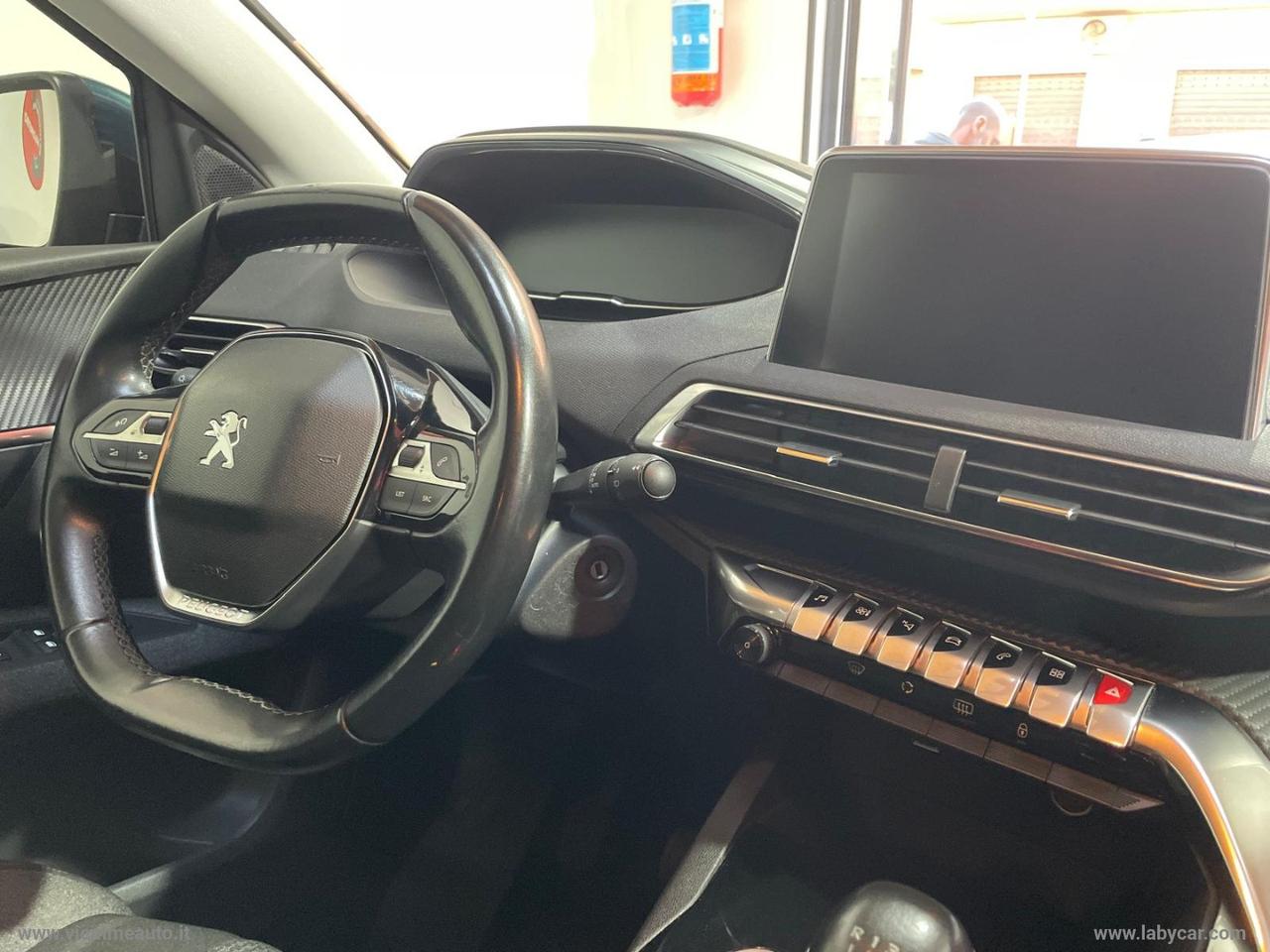 PEUGEOT 5008 BlueHDi 130 S&S Allure