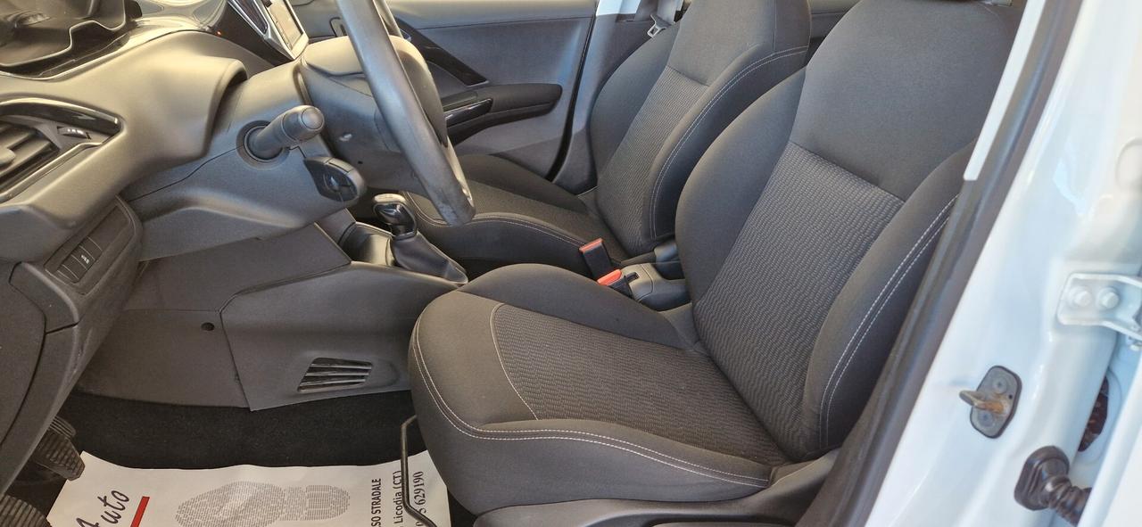 Peugeot 208 PureTech 82cv 5 porte Allure