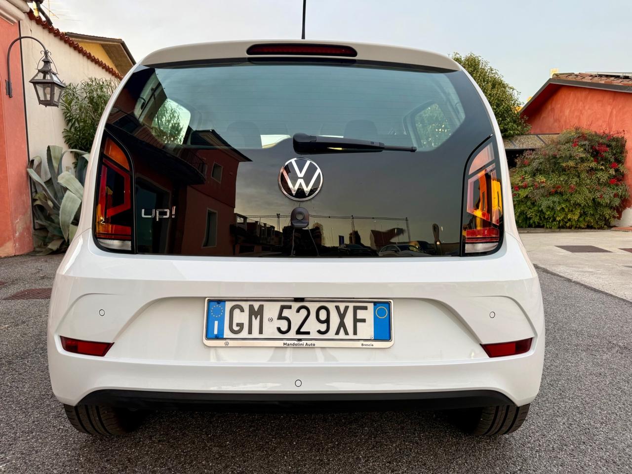 Volkswagen up! 1.0 5p. EVO sport 2000 KM
