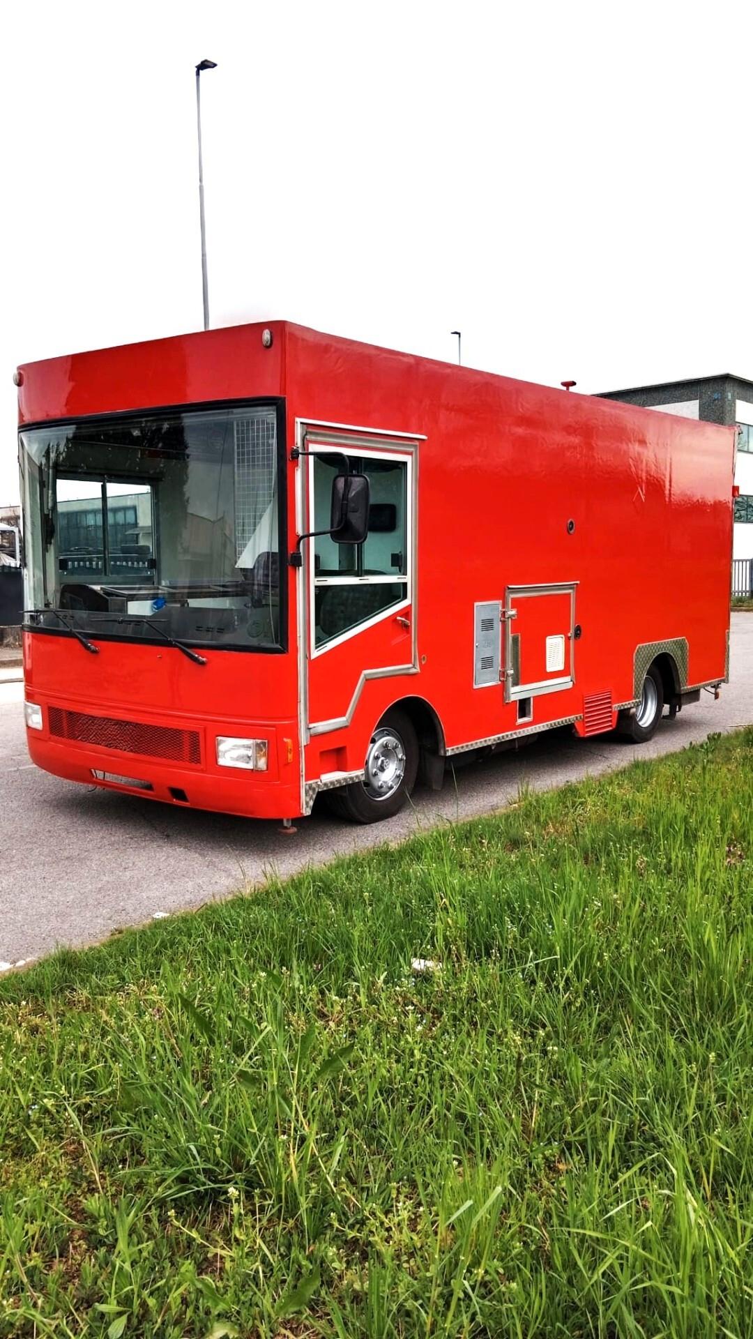 FOOD TRUCK PER STREET FOOD