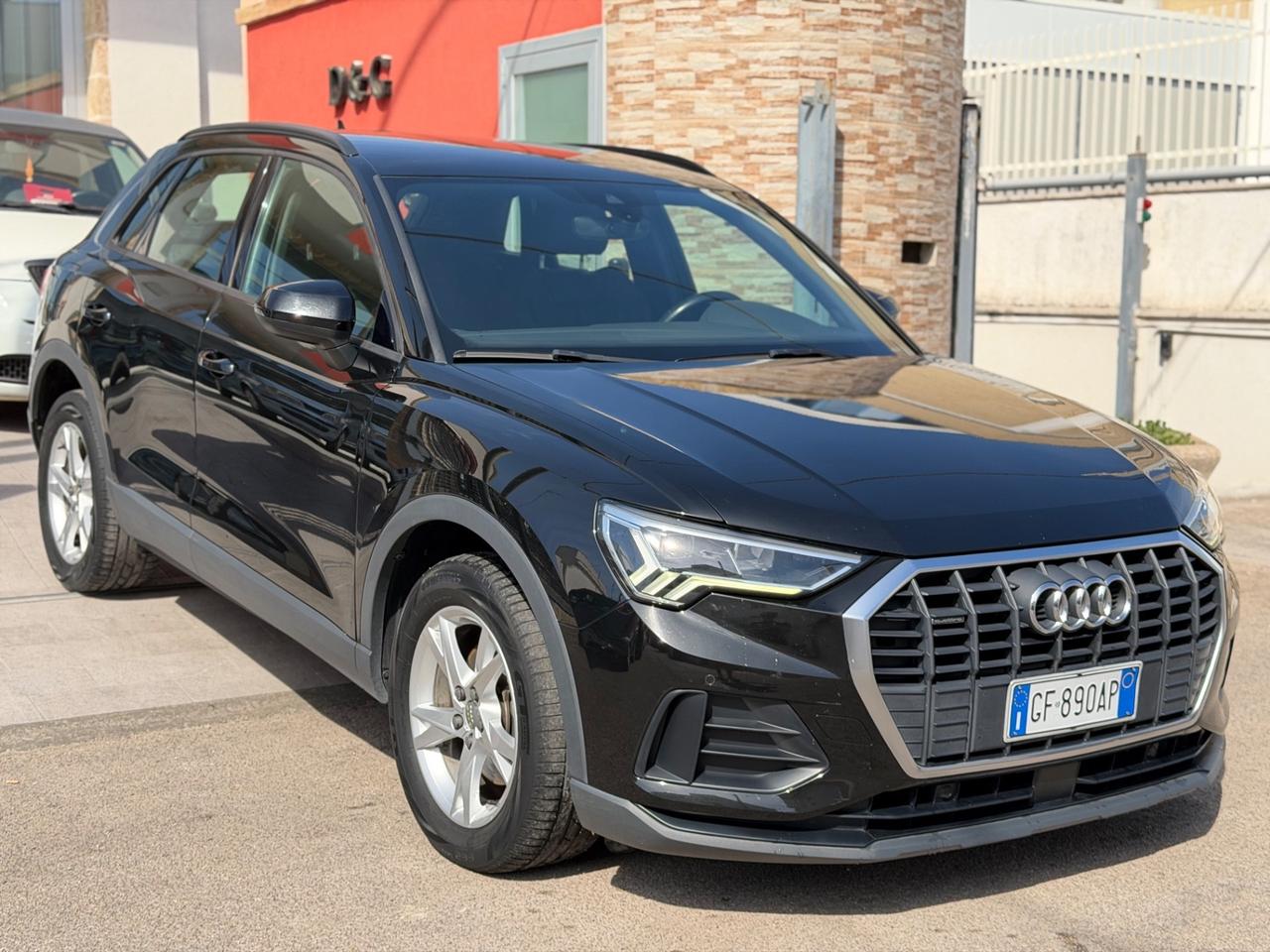 Audi Q3 35 TDI quattro Business-2019 MATRIX/NAVI