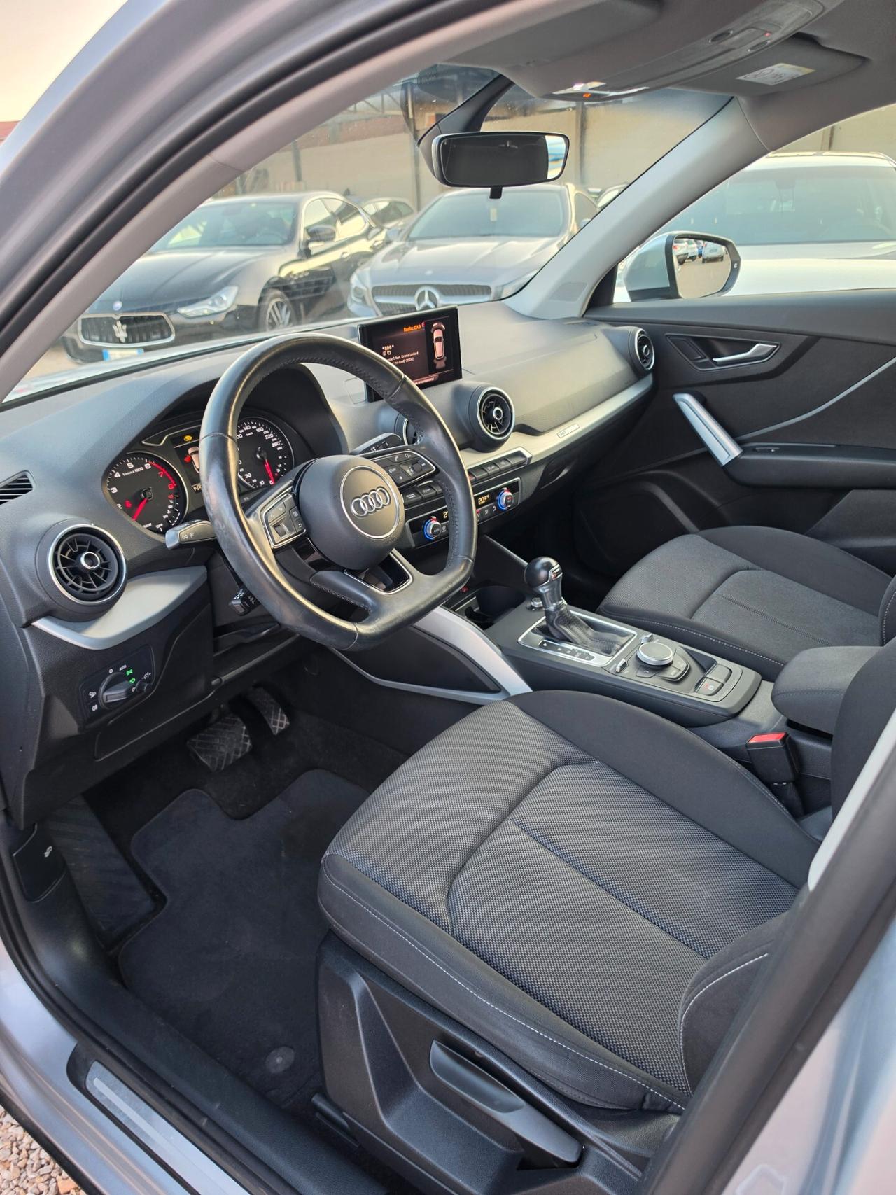 Audi Q2 35 TFSI Business Design