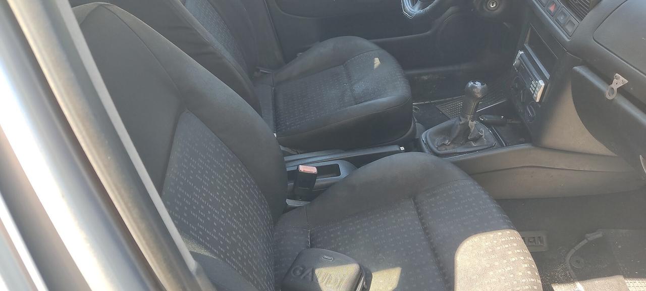 VOLKSWAGEN GOLF 1.9 TDI 100 CV ULTIMISSIME SERIE