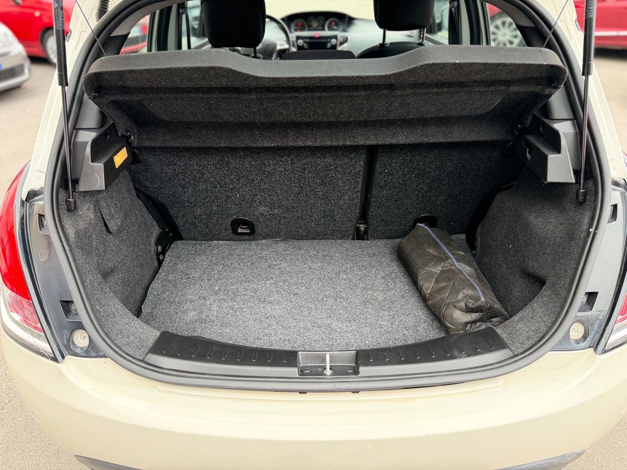 Lancia Ypsilon 1.2 69 CV 5 porte GPL Ecochic Gold
