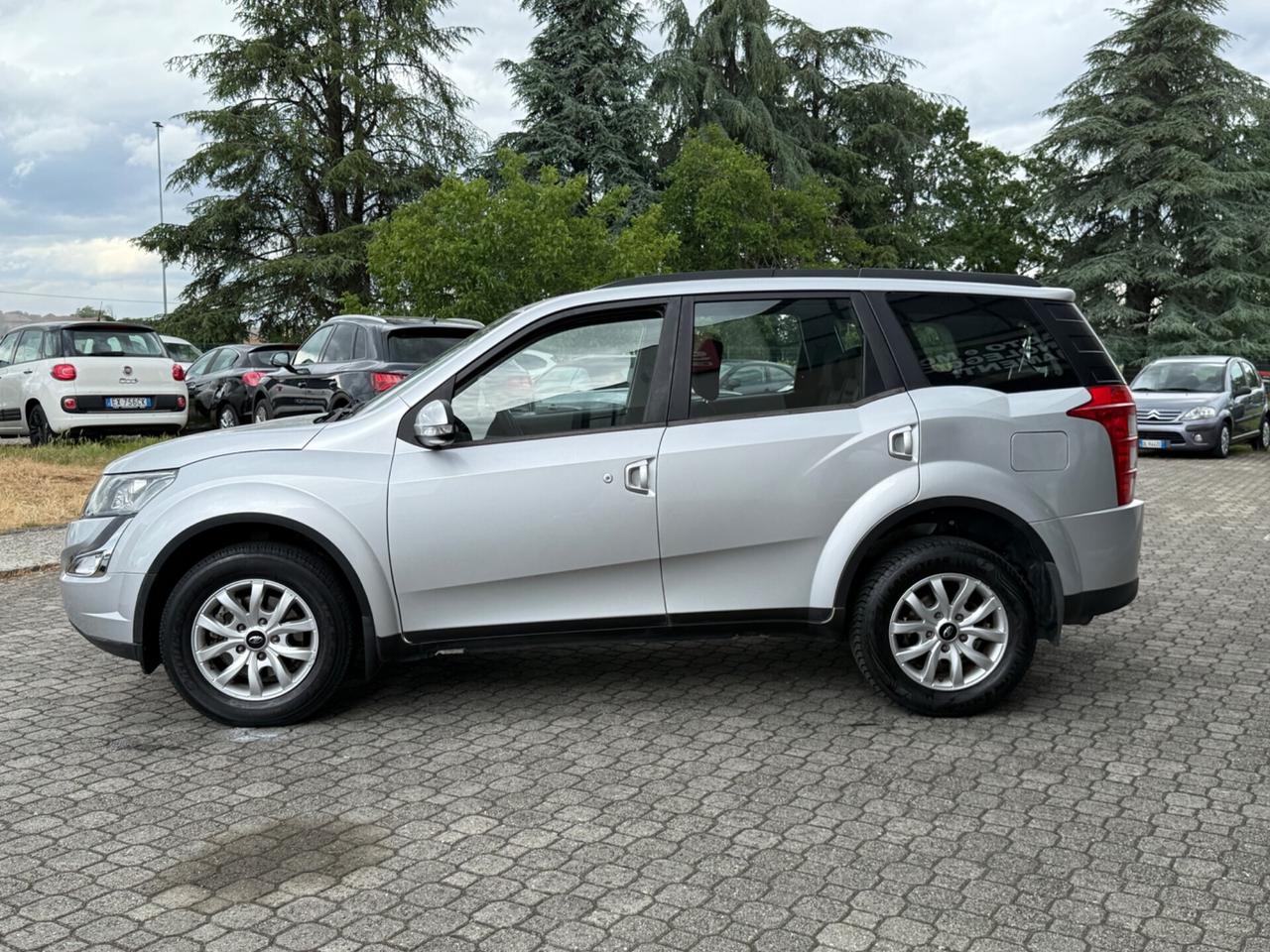 Mahindra XUV500-2.2d.|7 POSTI|UNIPRO|CARPLAY