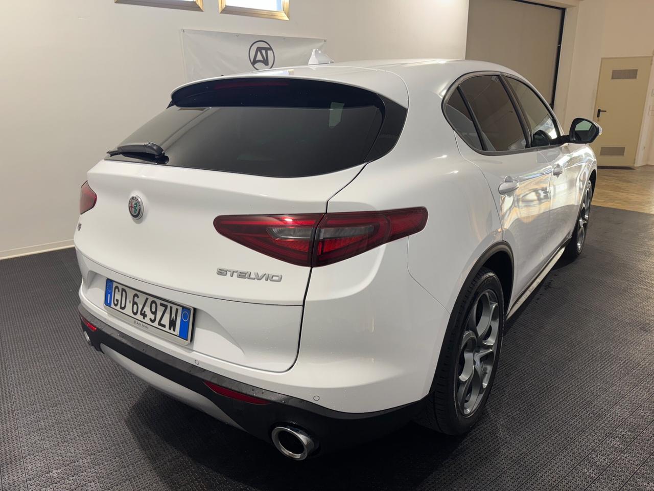 Alfa Romeo Stelvio 2.2 Turbodiesel 190 CV AT8 Q4 Business